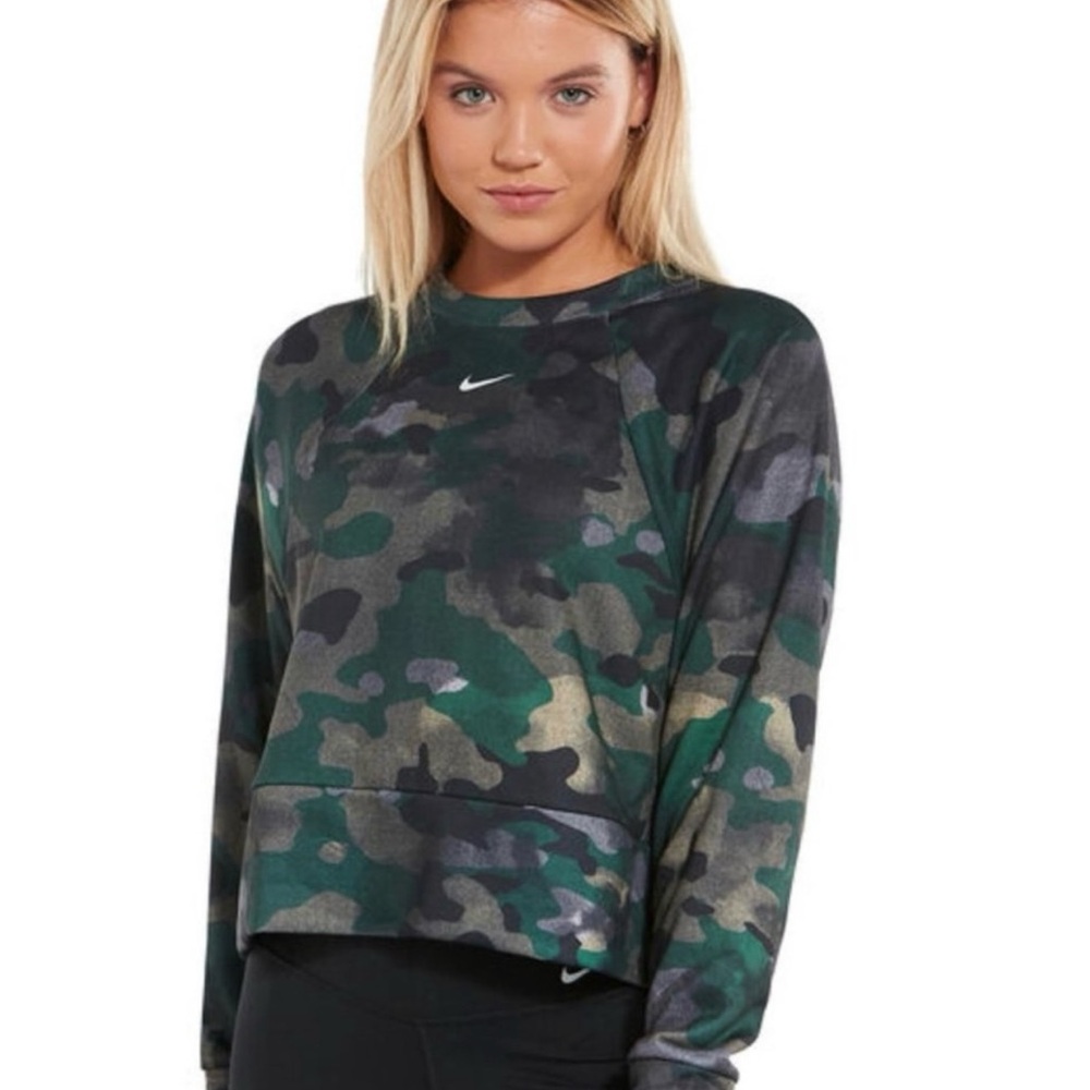 Nike Women’s Crop Top Camo New With Tag